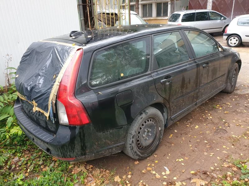 Volvo V50 2.5 turbo Бензин 230кс на части facelift - изображение 4