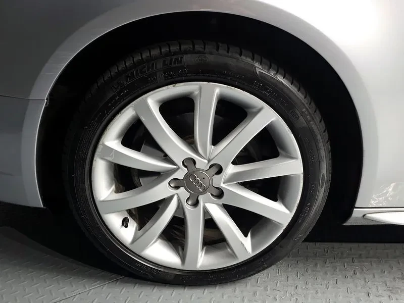 Audi A4 2.0 TDI Quattro, снимка 5 - Автомобили и джипове - 54143252