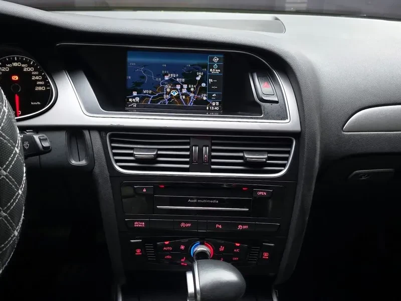 Audi A4 2.0 TDI Quattro, снимка 14 - Автомобили и джипове - 54143252