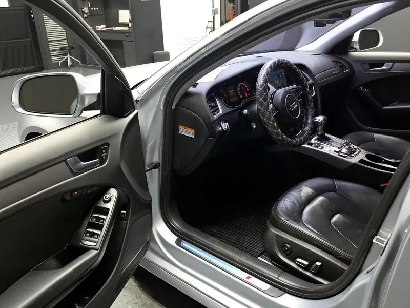 Audi A4 2.0 TDI Quattro, снимка 10 - Автомобили и джипове - 54143252