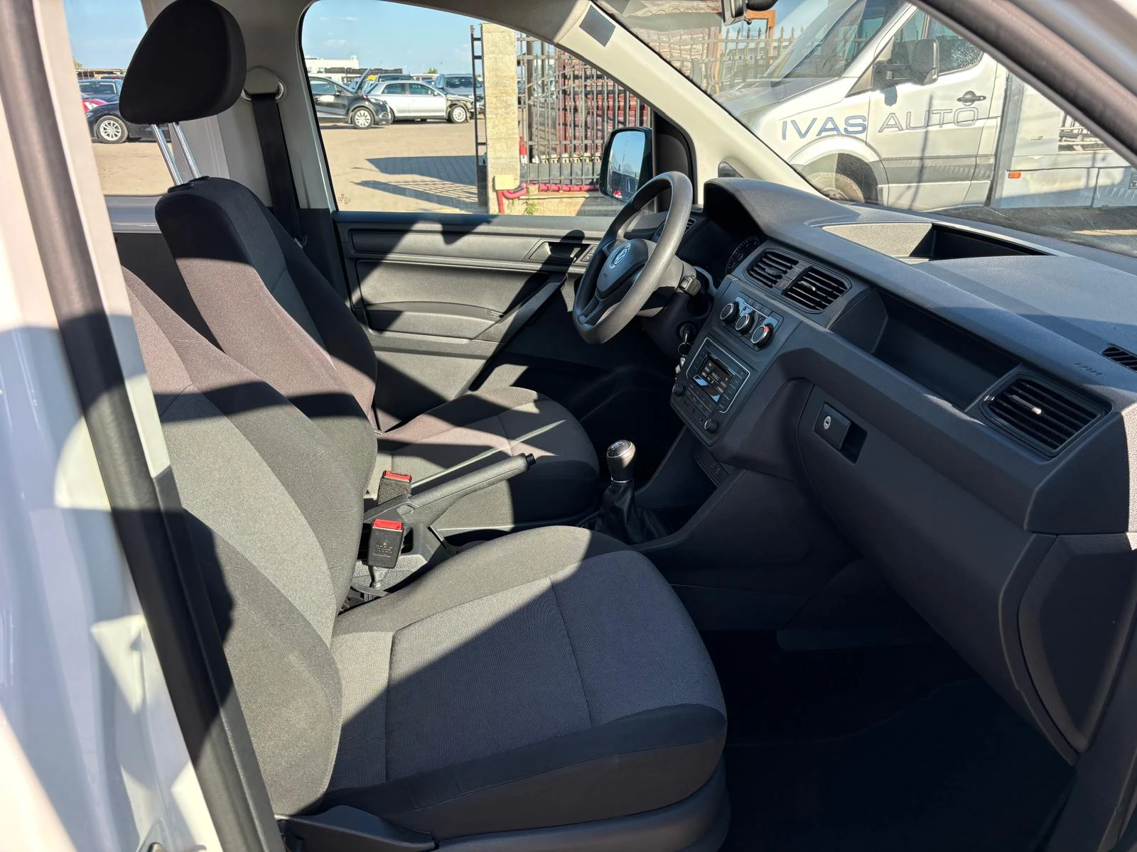 VW Caddy 2.0d 122hp 4x4 EURO 6 | Mobile.bg   11