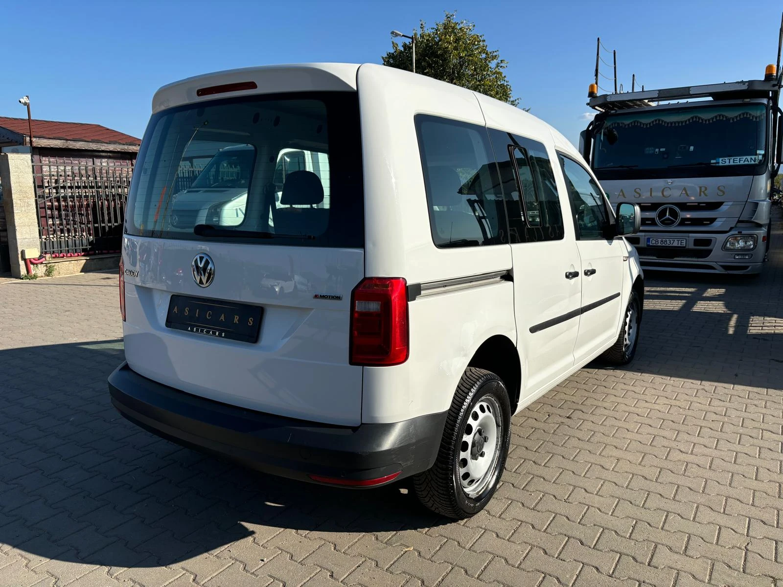 VW Caddy 2.0d 122hp 4x4 EURO 6 - изображение 5