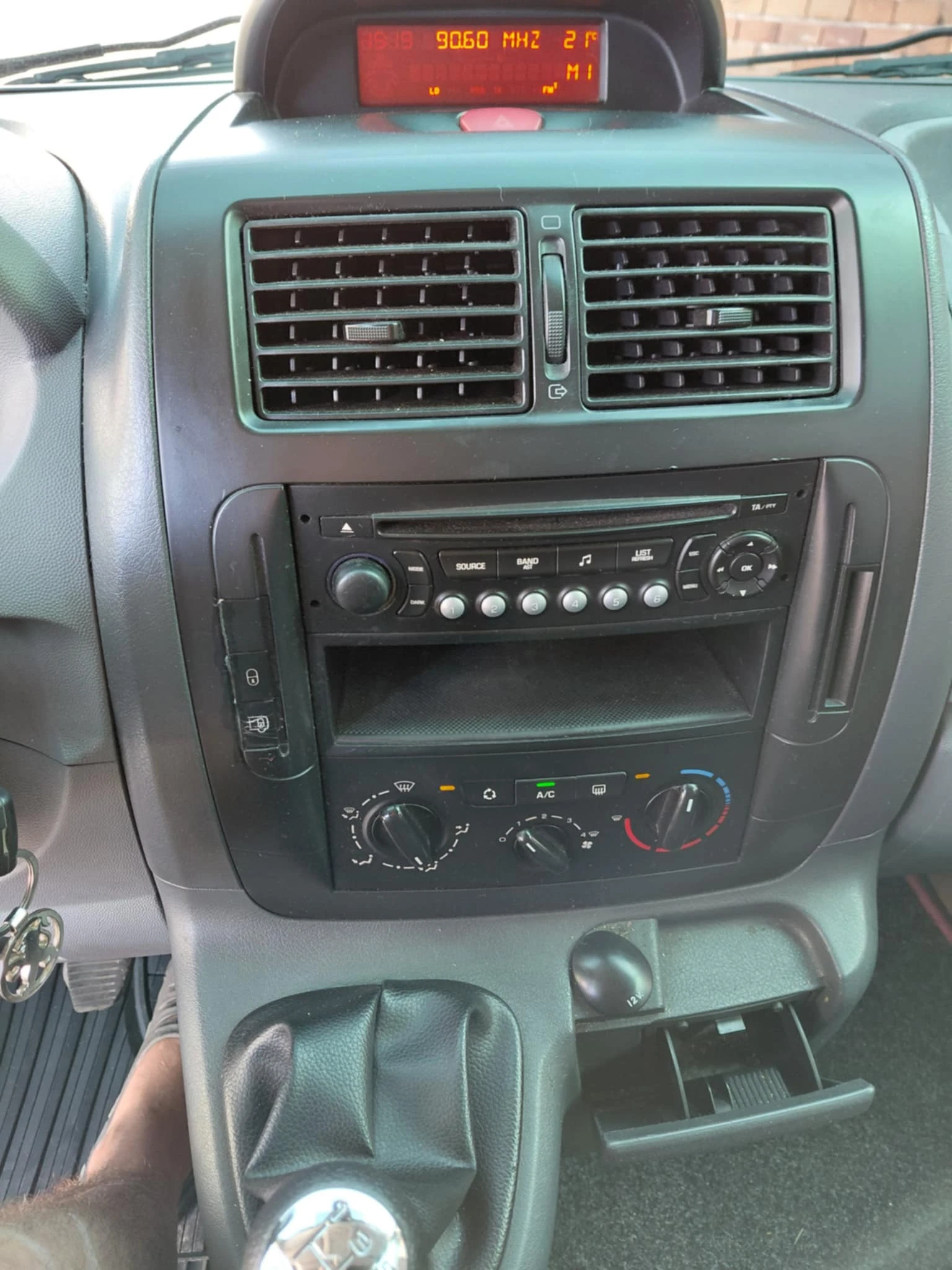 Peugeot Expert 1.6 HDI - изображение 3