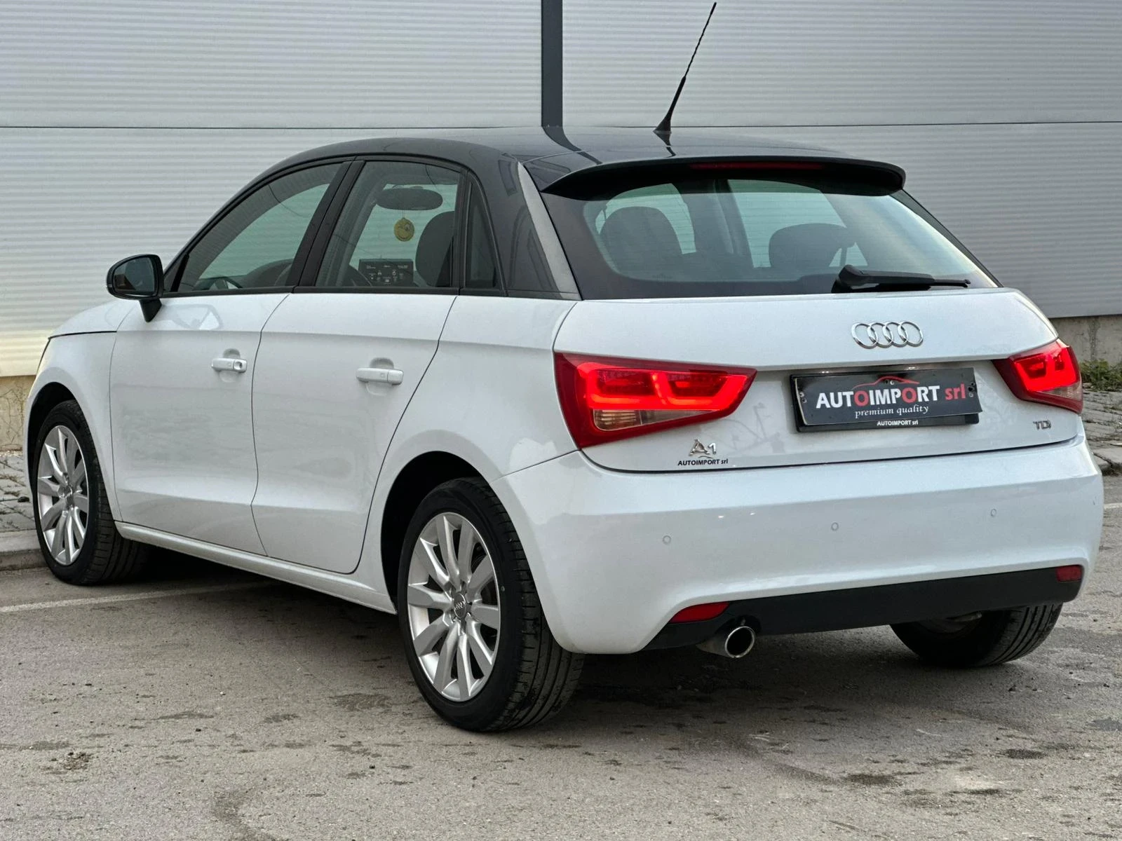 Audi A1 1.6TDi S-tronic 7G  NAVI LED | Mobile.bg   4