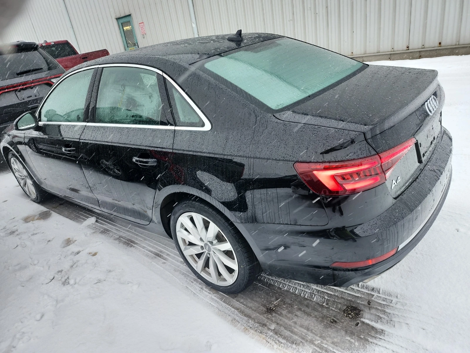 Audi A4 KOMFORT* * CARFAX * * ���� ������ * *  | Mobile.bg � ����������� 5