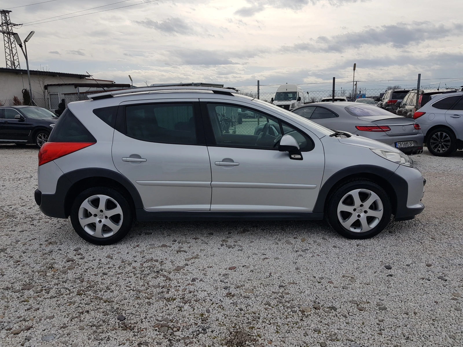 Peugeot 207 SW 1.6 HDI - 109 к.с. EURO 4  - изображение 4