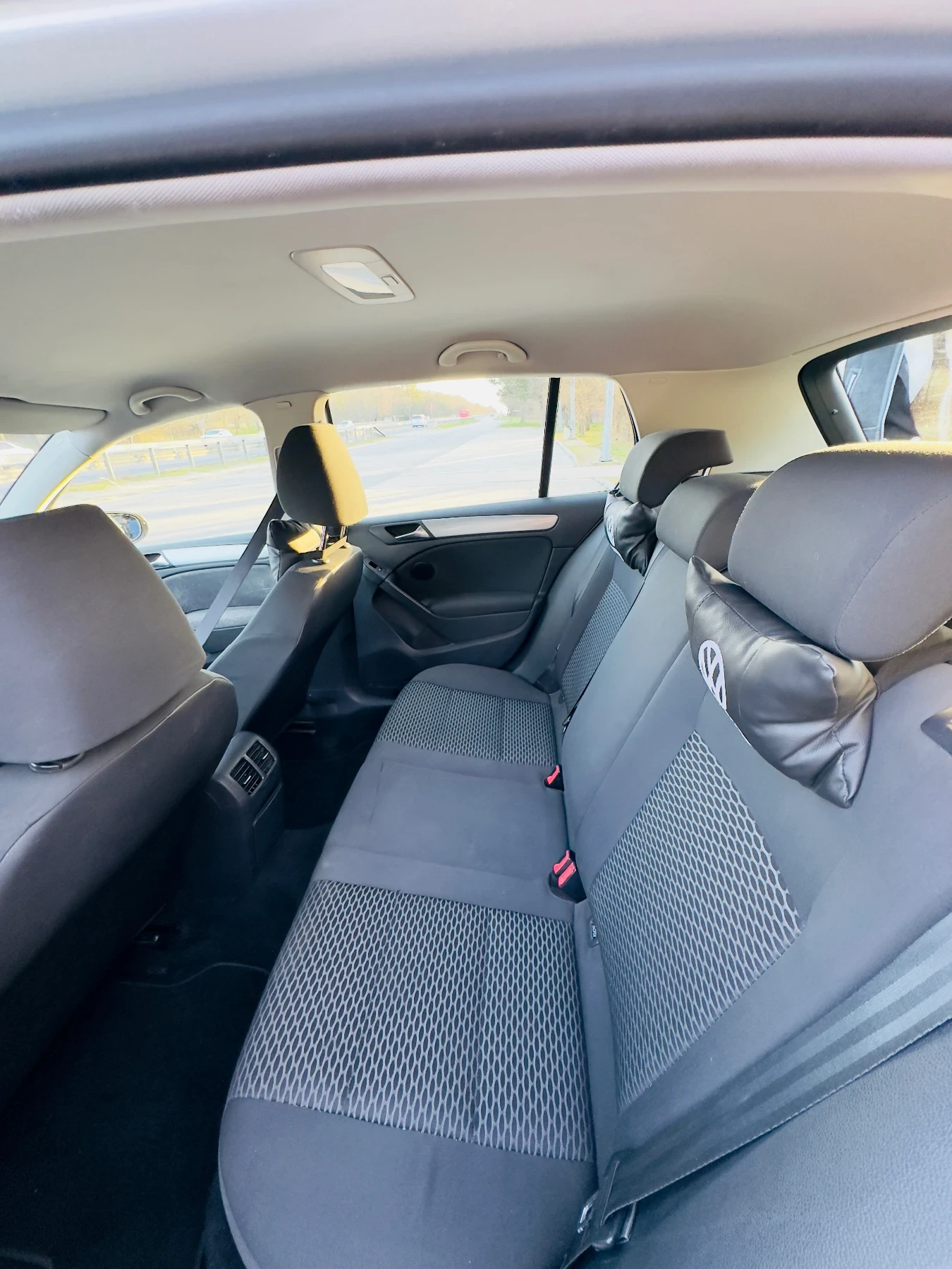 VW Golf 1.6 TDI / BlueMotion / 105hp /РЕГИСТРИРАН, снимка 13 - Автомобили и джипове - 53772357