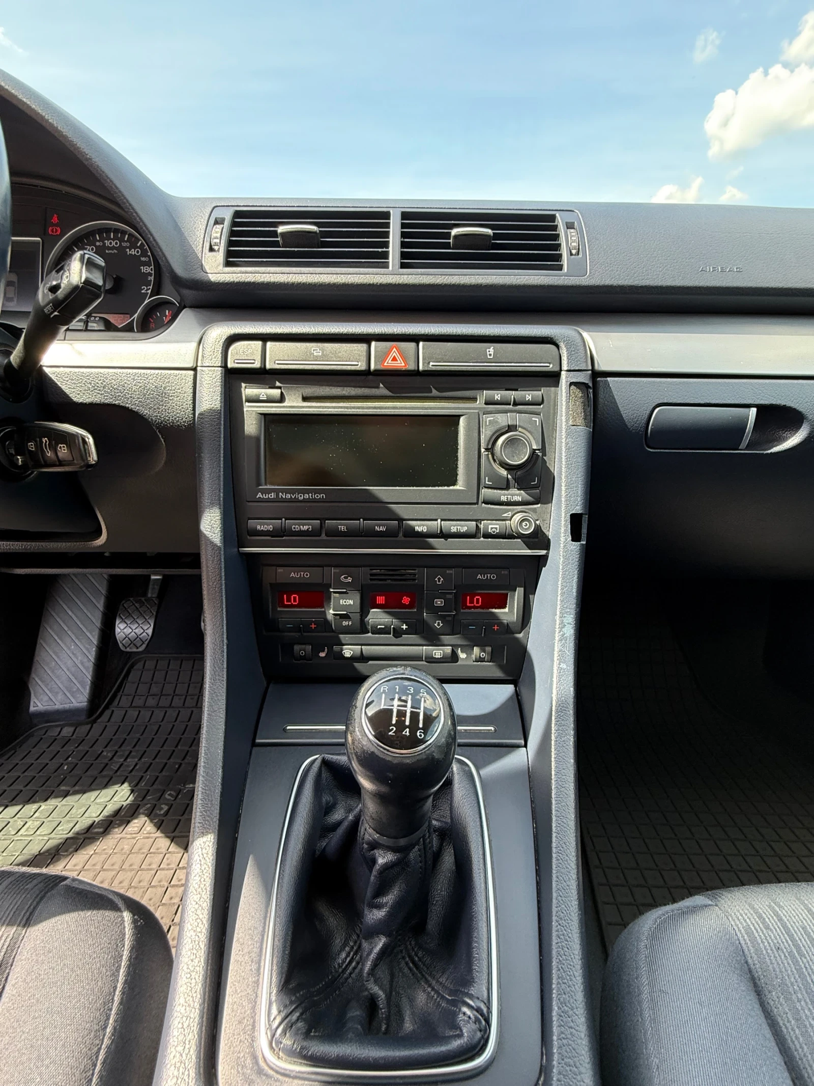 Audi A4 2.0 TDI , снимка 9 - Автомобили и джипове - 54700269