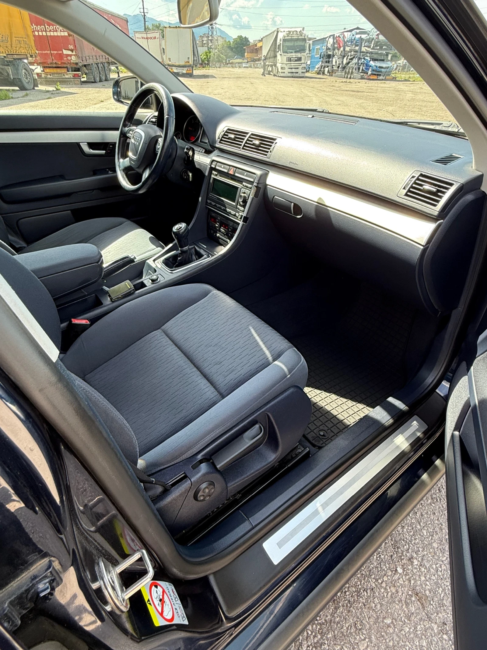 Audi A4 2.0 TDI , снимка 7 - Автомобили и джипове - 54700269
