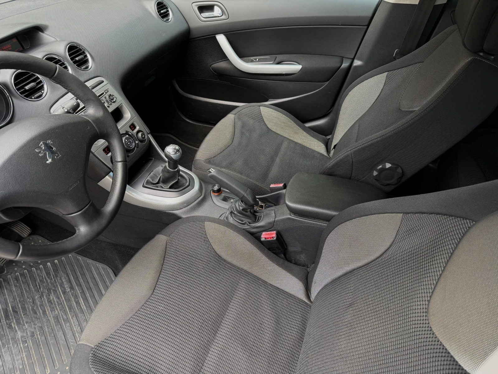 Peugeot 308 HDi 110к.с., снимка 9 - Автомобили и джипове - 54790639