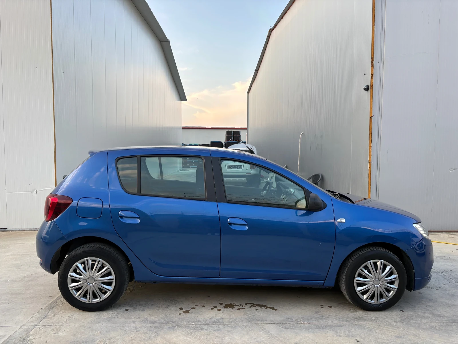 Dacia Sandero 1.0 TCe Turbo ГАЗ 101кс 100 000км EURO6D, снимка 8 - Автомобили и джипове - 54795618