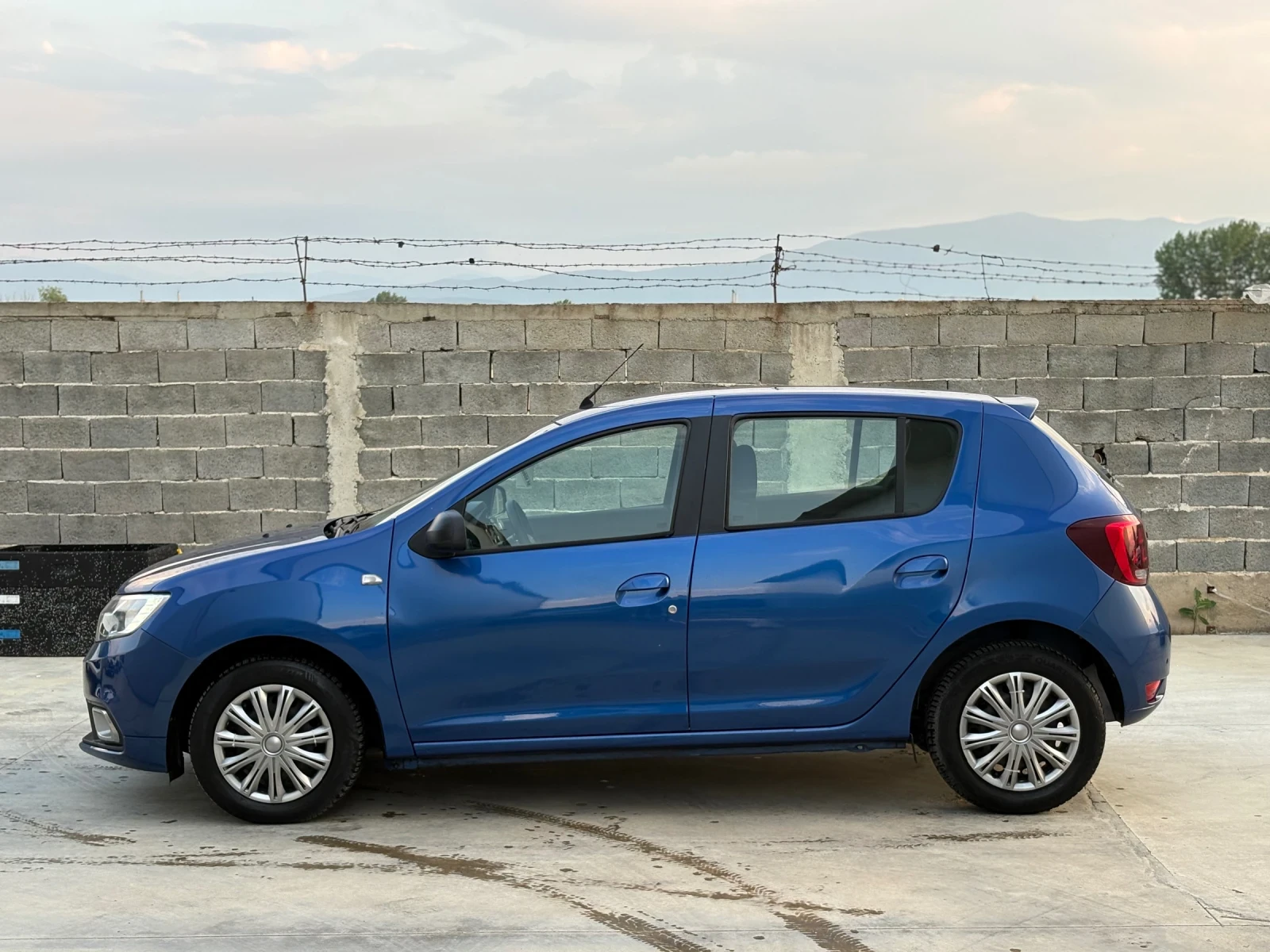 Dacia Sandero 1.0 TCe Turbo ГАЗ 101кс 100 000км EURO6D, снимка 7 - Автомобили и джипове - 54795618