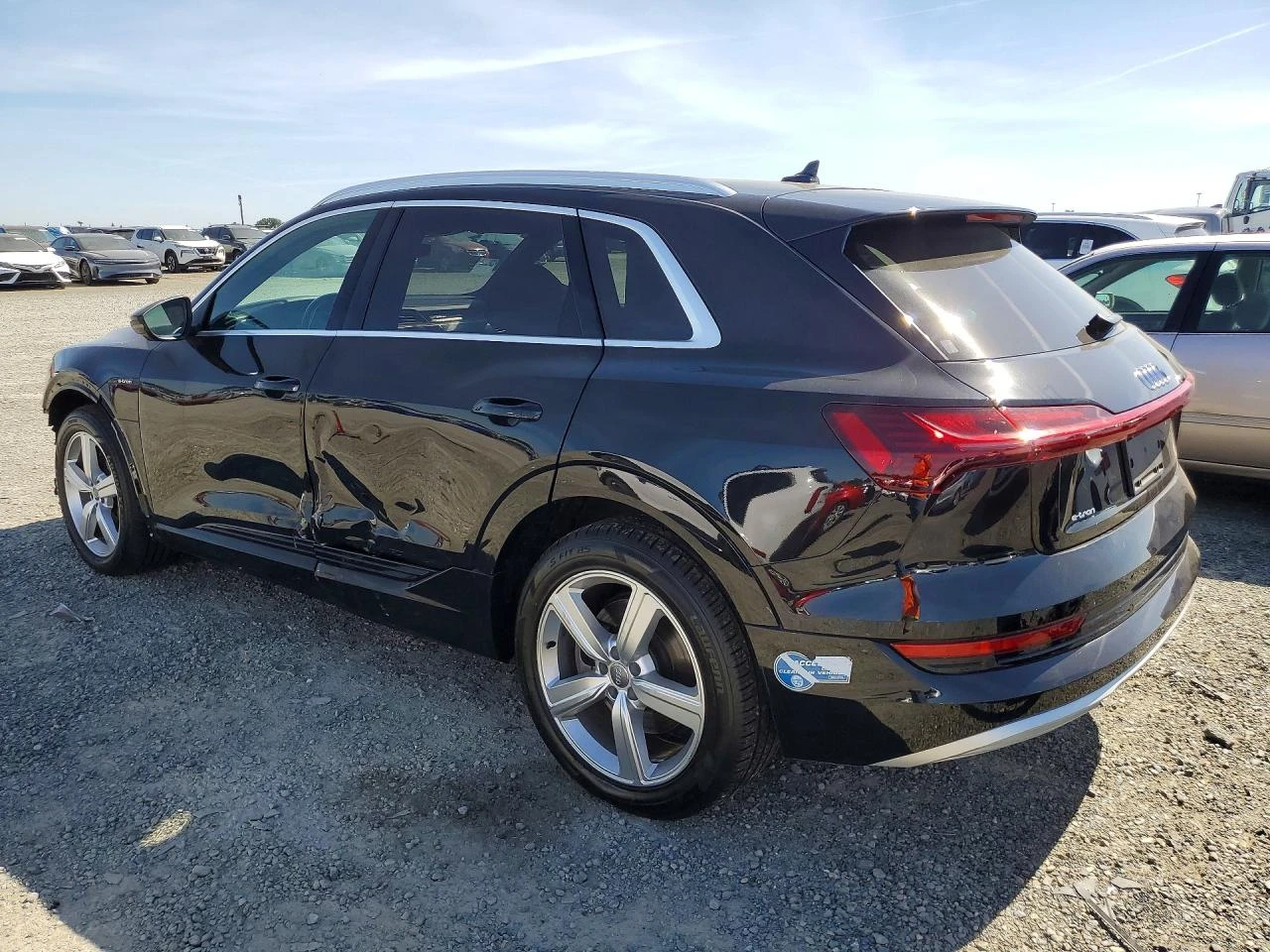 Audi E-Tron Prestige, снимка 2 - Автомобили и джипове - 55004077