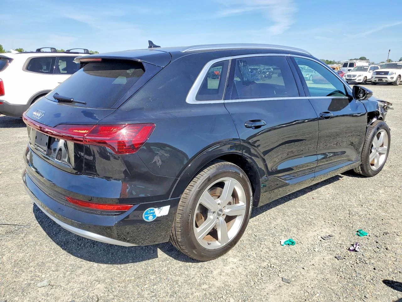 Audi E-Tron Prestige, снимка 3 - Автомобили и джипове - 55004077