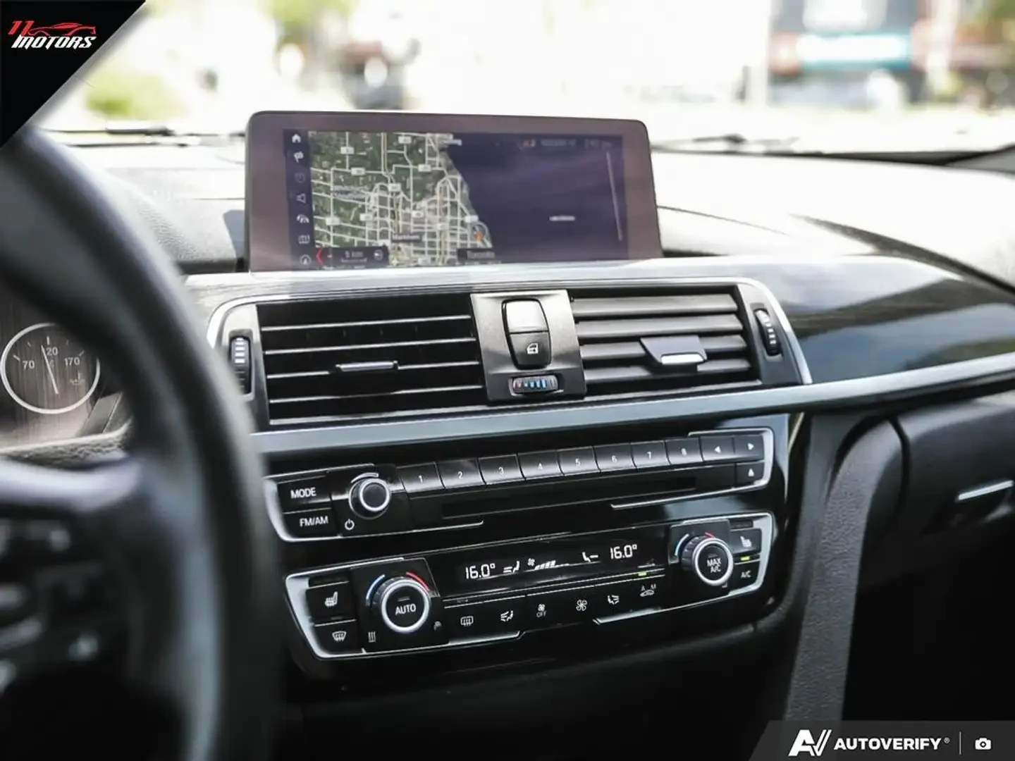 BMW 330 iXDrive* ПОДГРЕВ* КАМЕРА, снимка 11 - Автомобили и джипове - 55009392