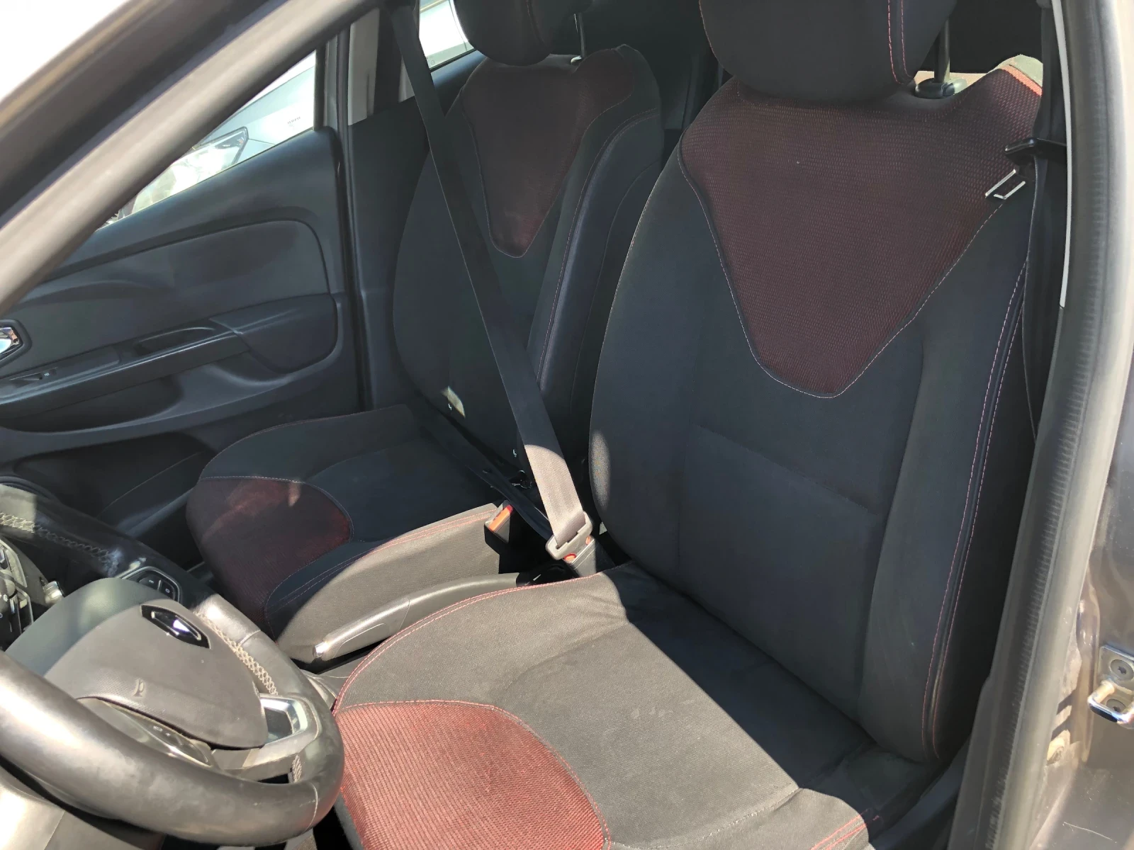 Renault Clio 1.2 БЕНЗИН/ГАЗ, снимка 6 - Автомобили и джипове - 55351517