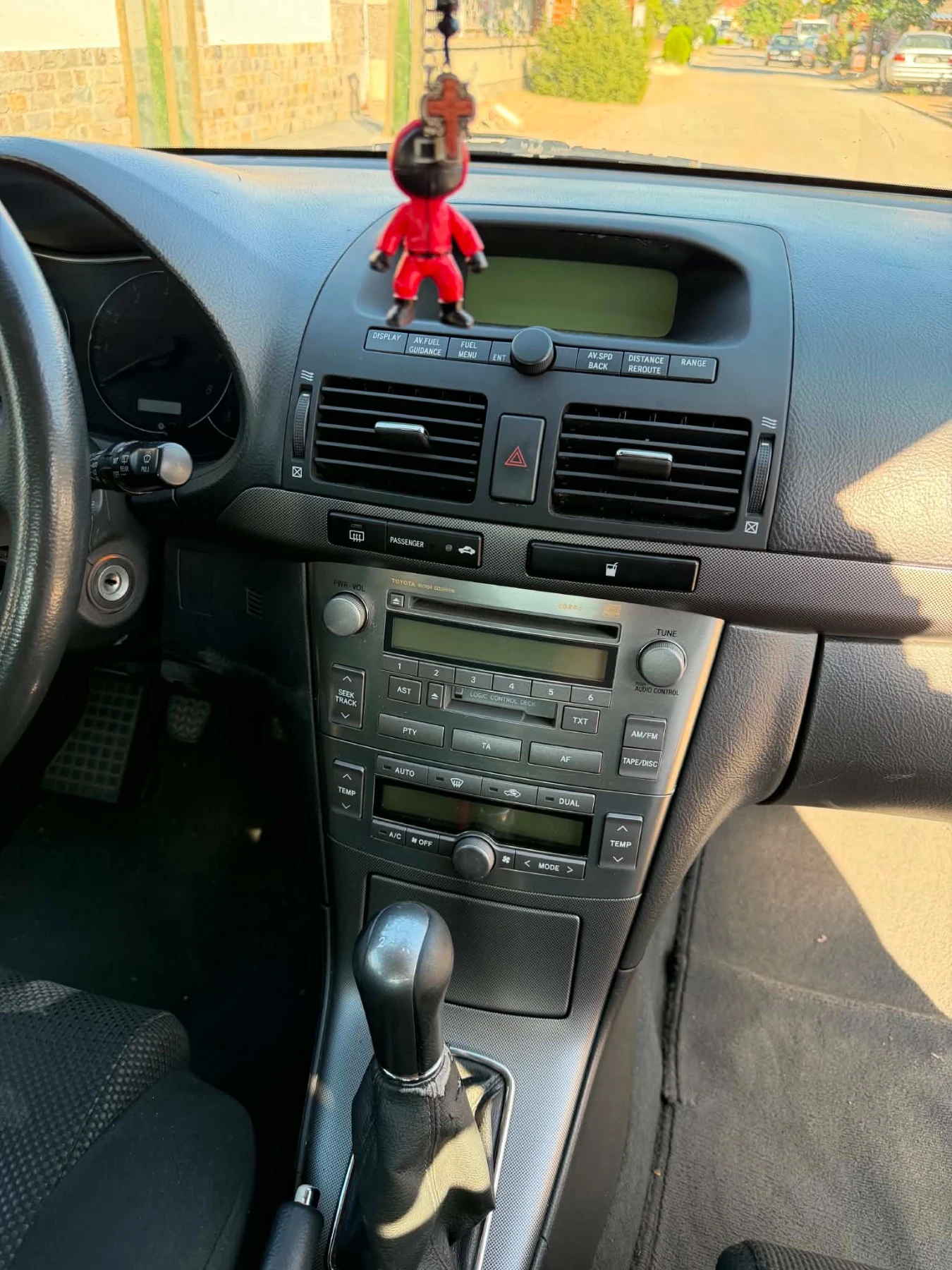 Toyota Avensis, снимка 4 - Автомобили и джипове - 55493821
