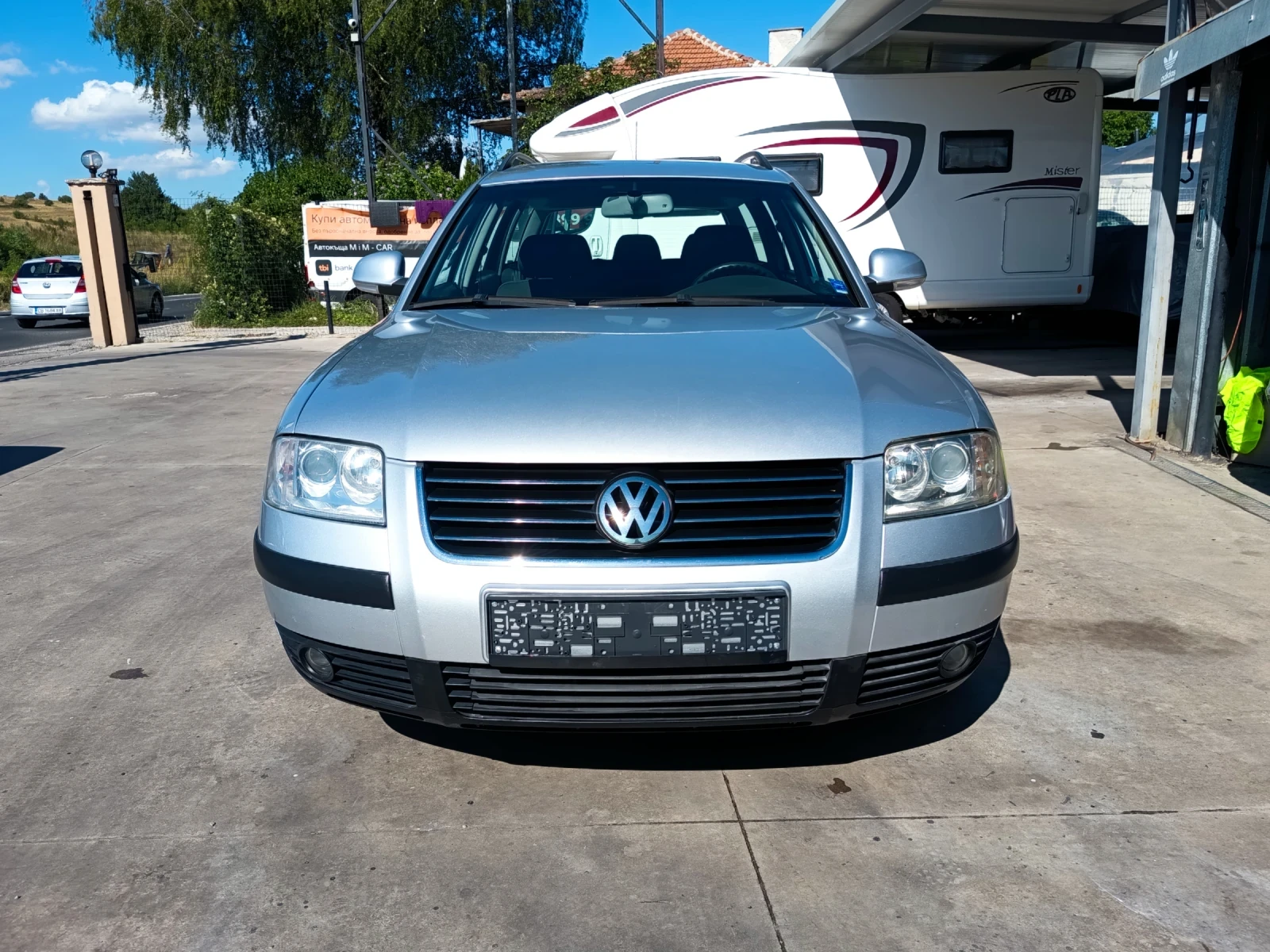 VW Passat 1.9tdi, снимка 14 - Автомобили и джипове - 55671509