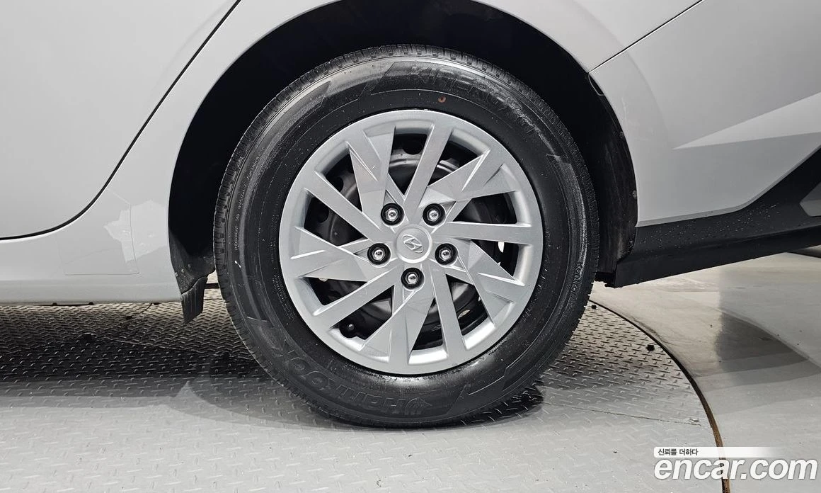 Hyundai Elantra 1.6 LPi Style, снимка 7 - Автомобили и джипове - 55972725