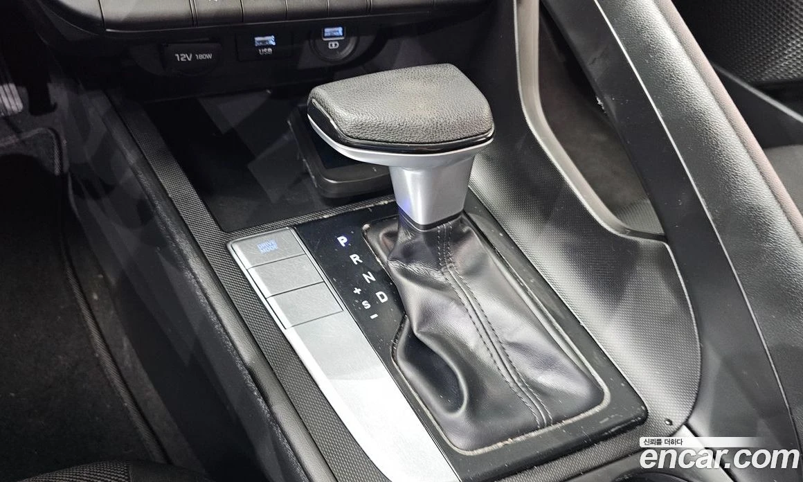 Hyundai Elantra 1.6 LPi Style, снимка 12 - Автомобили и джипове - 55972725