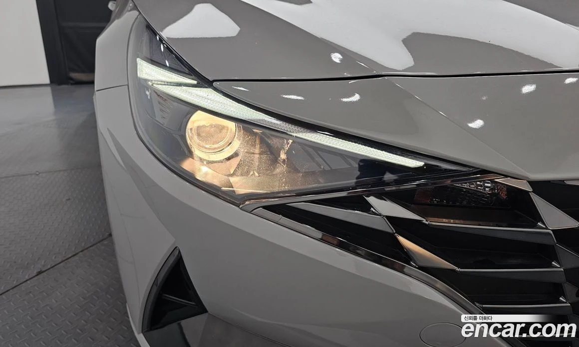 Hyundai Elantra 1.6 LPi Style, снимка 8 - Автомобили и джипове - 55972725