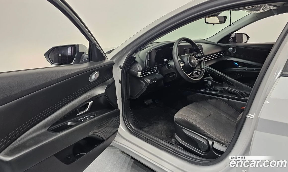 Hyundai Elantra 1.6 LPi Style, снимка 13 - Автомобили и джипове - 55972725