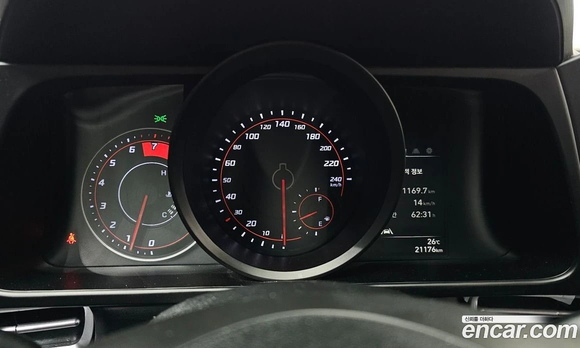 Hyundai Elantra 1.6 LPi Style, снимка 11 - Автомобили и джипове - 55972725