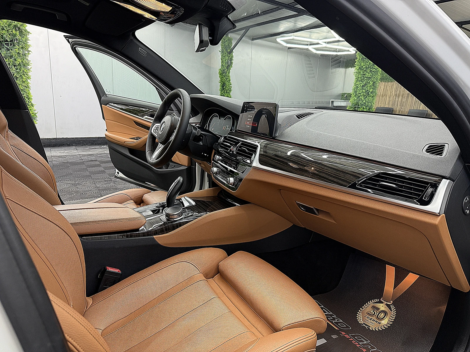 BMW 530 Xdrive/Lazer/M-paket/ГЕРМАНИЯ СОБСТВЕН ЛИЗИНГ, снимка 10 - Автомобили и джипове - 56266667