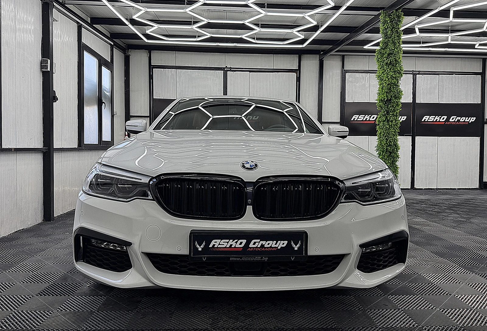 BMW 530 Xdrive/Lazer/M-paket/ГЕРМАНИЯ СОБСТВЕН ЛИЗИНГ, снимка 2 - Автомобили и джипове - 56266667