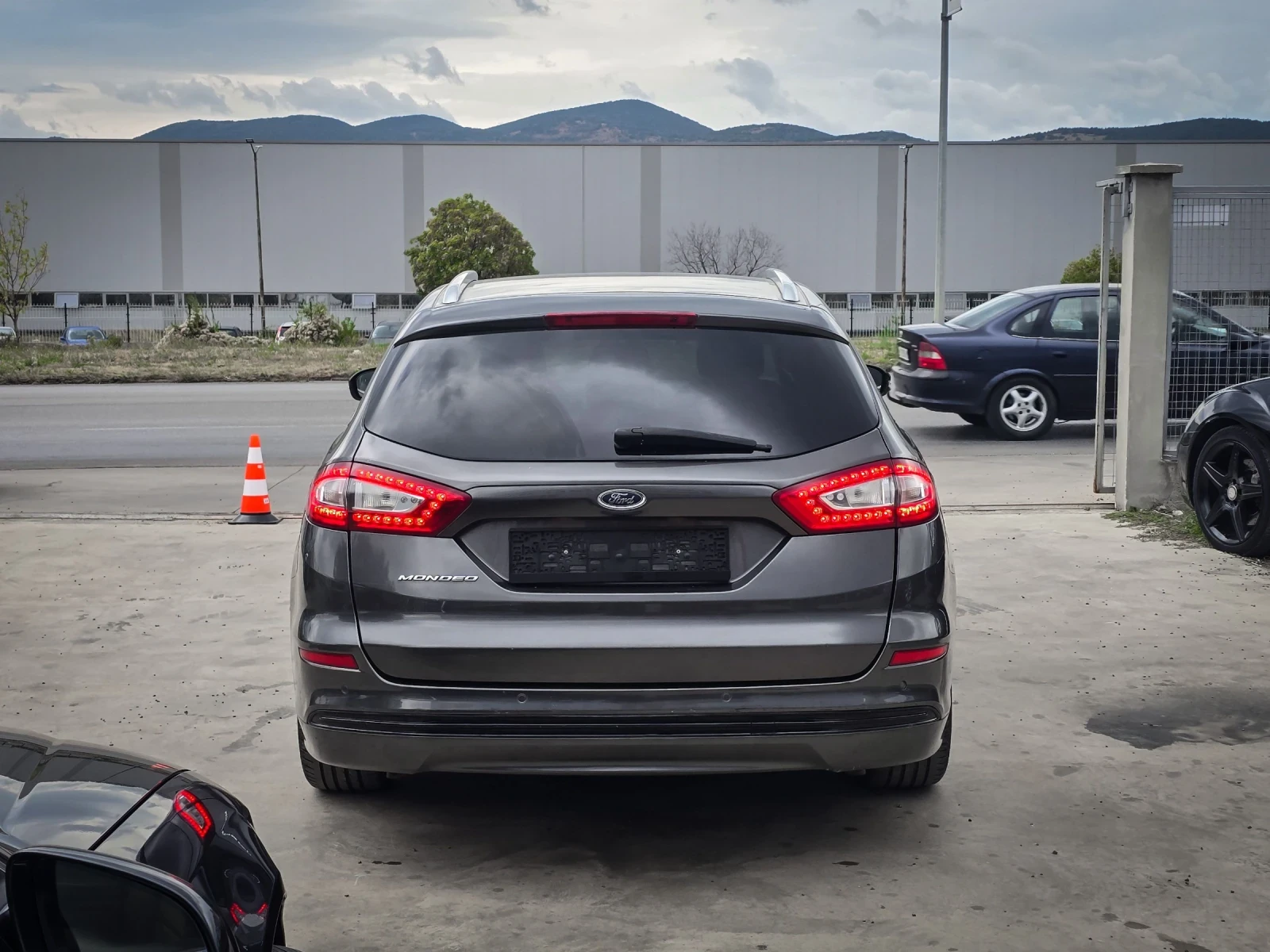 Ford Mondeo Titanium 2.0 TDCi , снимка 5 - Автомобили и джипове - 56278134