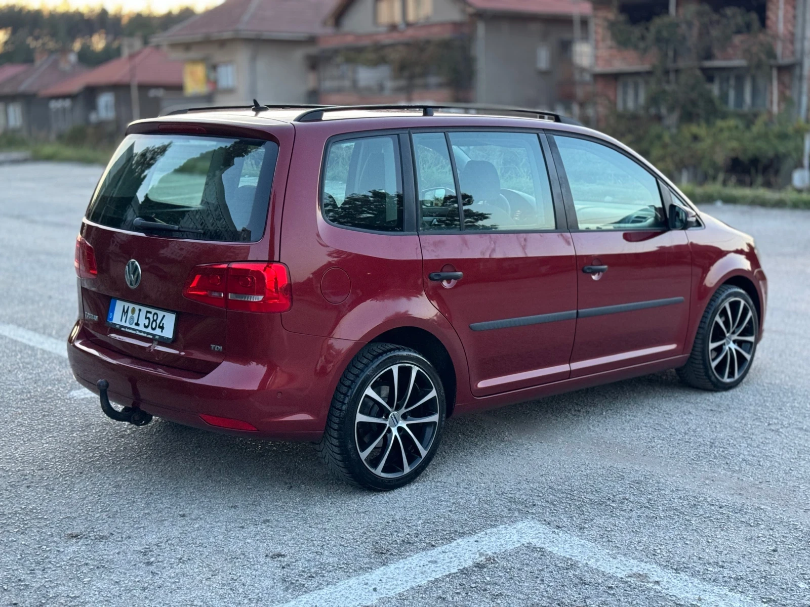 VW Touran, снимка 13 - Автомобили и джипове - 56515879