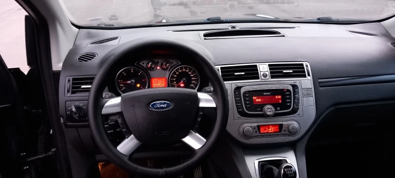 Ford Kuga 2.0 TDCi panorama, снимка 5 - Автомобили и джипове - 49537961