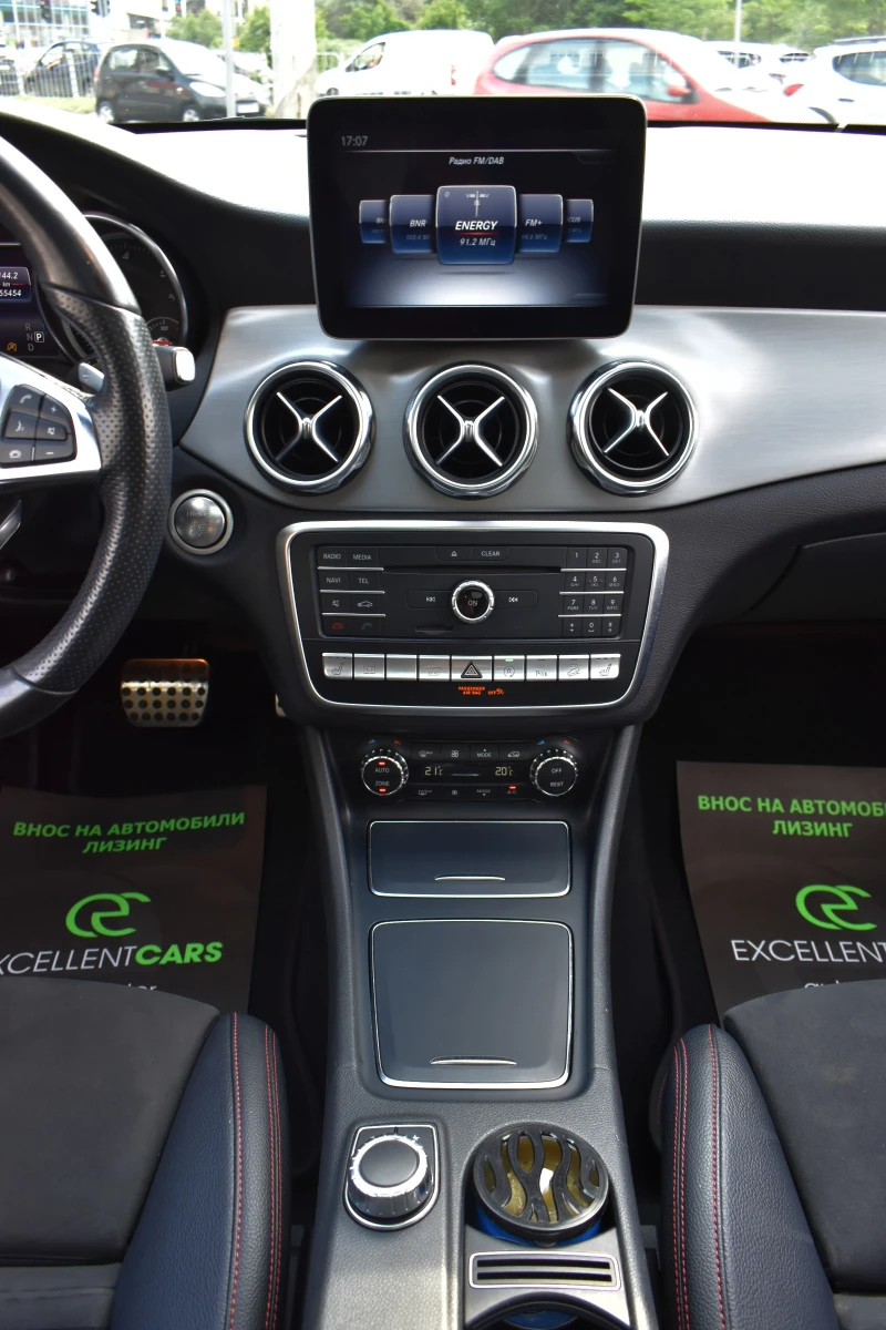 Mercedes-Benz GLA 220 AMG* PANORAMA* H-CARDON* LINE-ASSIST, снимка 14 - Автомобили и джипове - 50561950