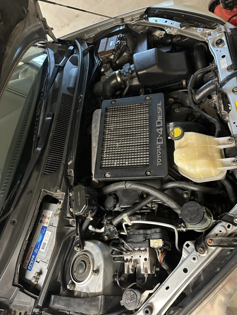 Toyota Rav4 D4D 4x4 Кожа, снимка 15 - Автомобили и джипове - 52897558