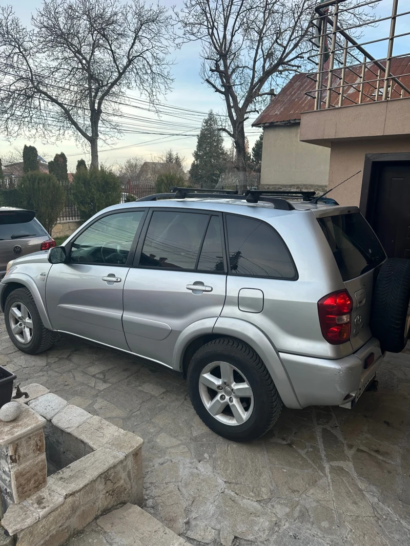 Toyota Rav4 D4D 4x4 Кожа, снимка 4 - Автомобили и джипове - 52897558