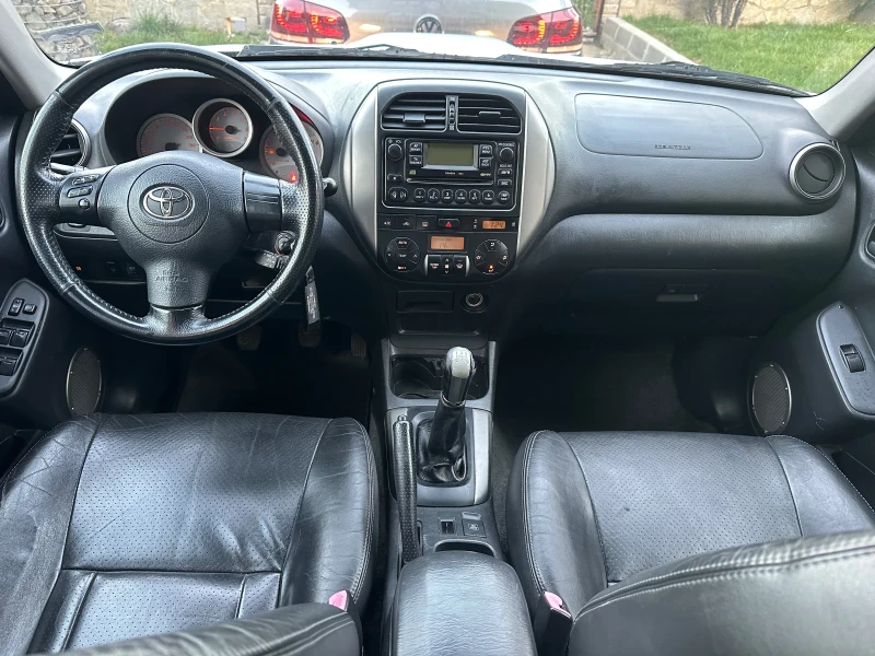 Toyota Rav4 D4D 4x4 Кожа, снимка 12 - Автомобили и джипове - 52897558