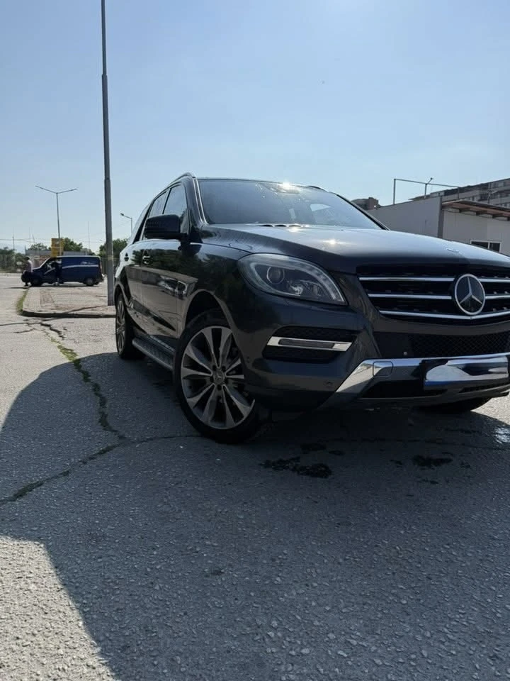 Mercedes-Benz ML 350 12г.3, 5-258к.с. - изображение 2