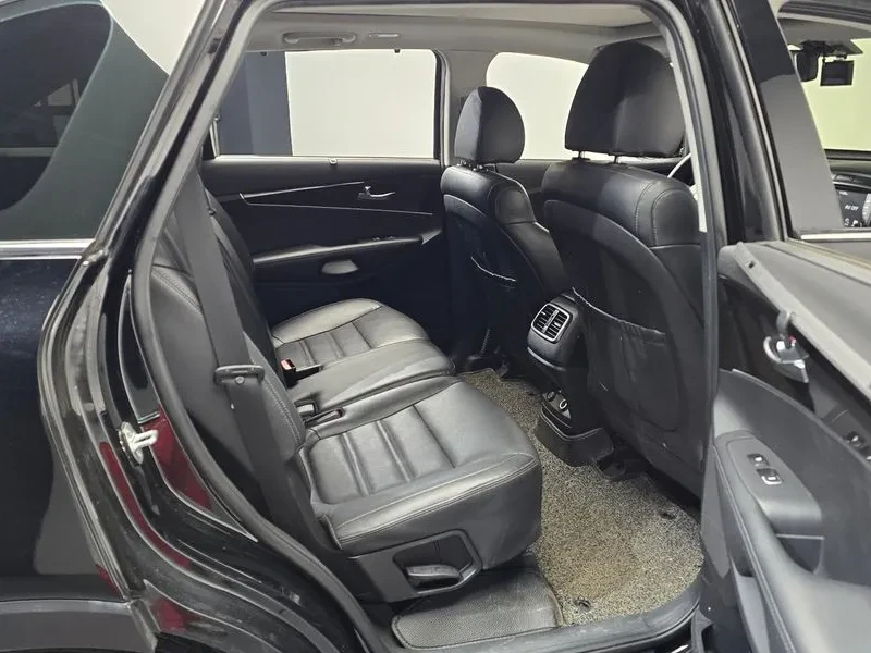 Kia Sorento 2.2 2Wd Noblesse, снимка 11 - Автомобили и джипове - 55278636
