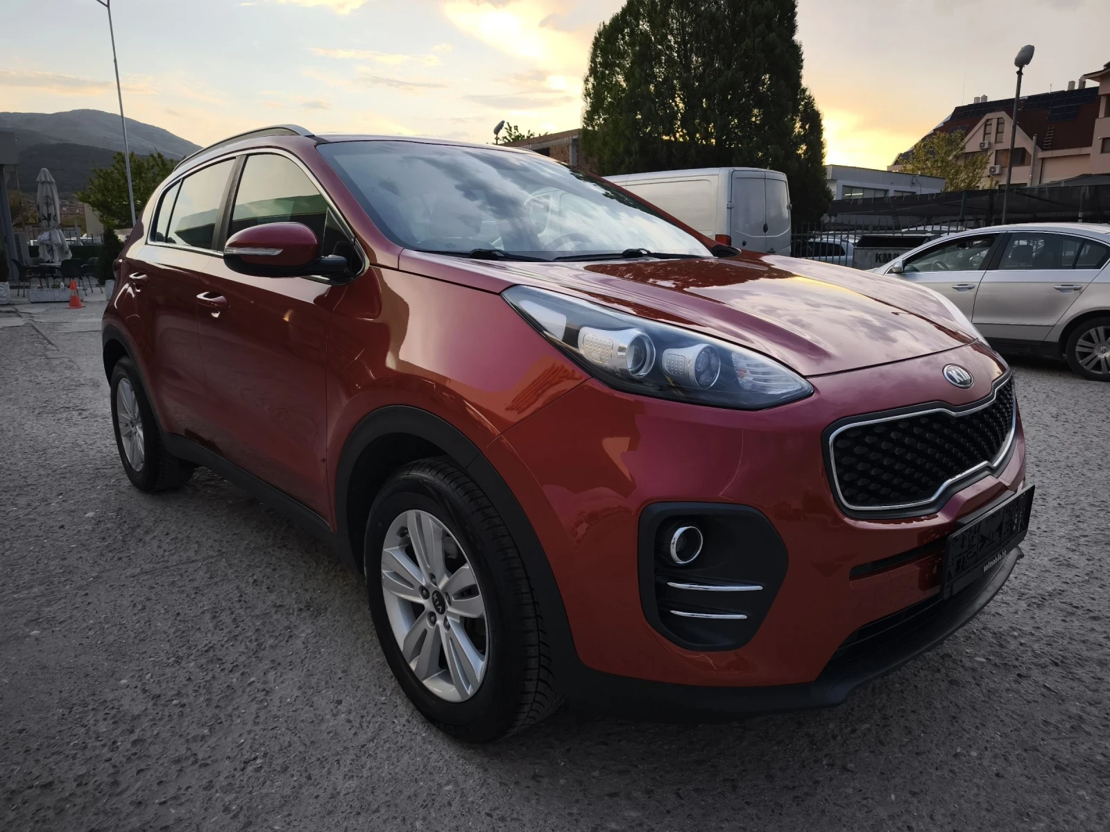 Kia Sportage 1.6GDI FULL SERVICE IN KIA NEW !!! - изображение 3