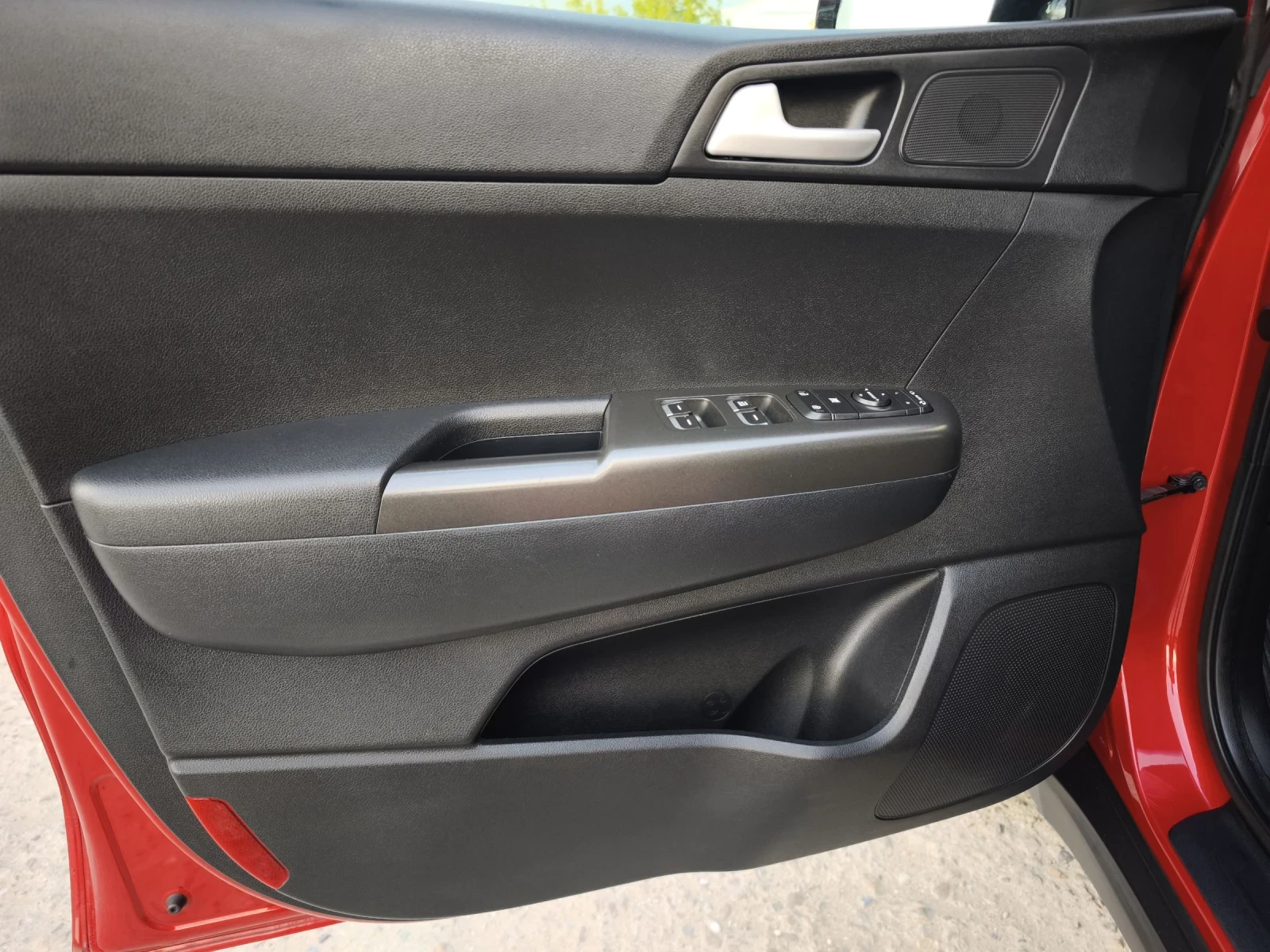Kia Sportage 1.6GDI FULL SERVICE IN KIA NEW !!! - изображение 9