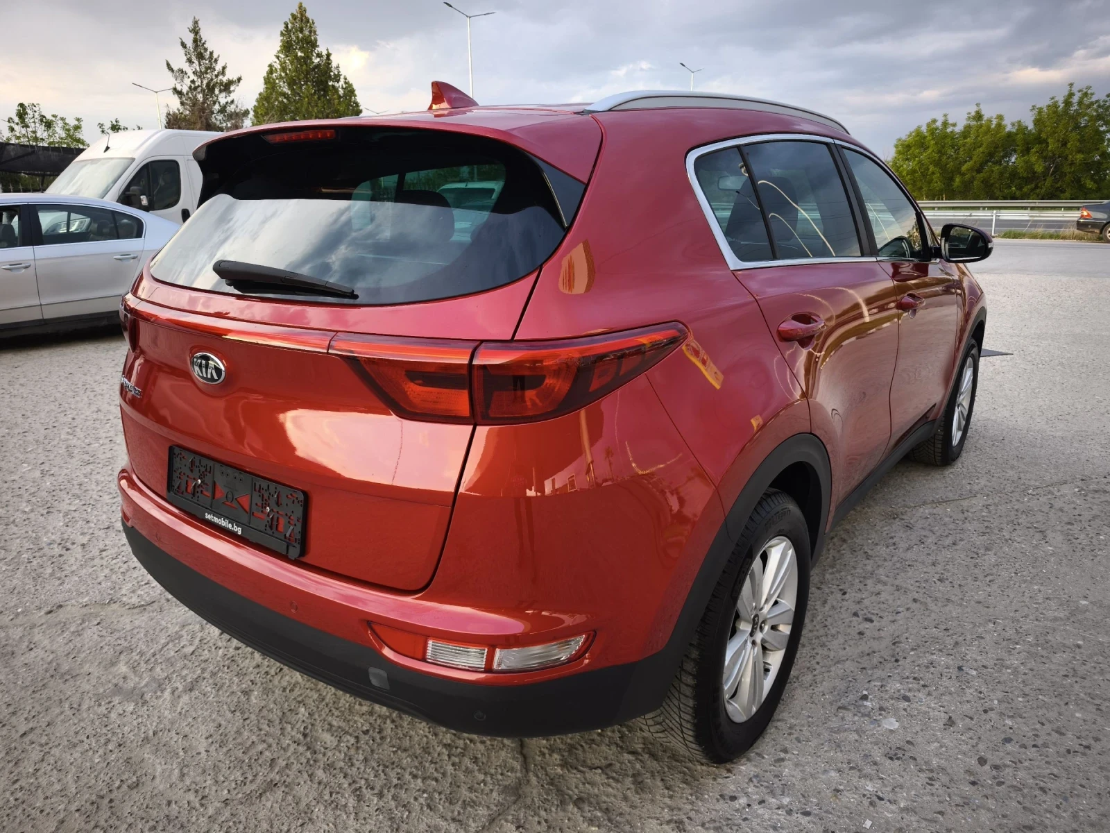 Kia Sportage 1.6GDI FULL SERVICE IN KIA NEW !!! - изображение 4