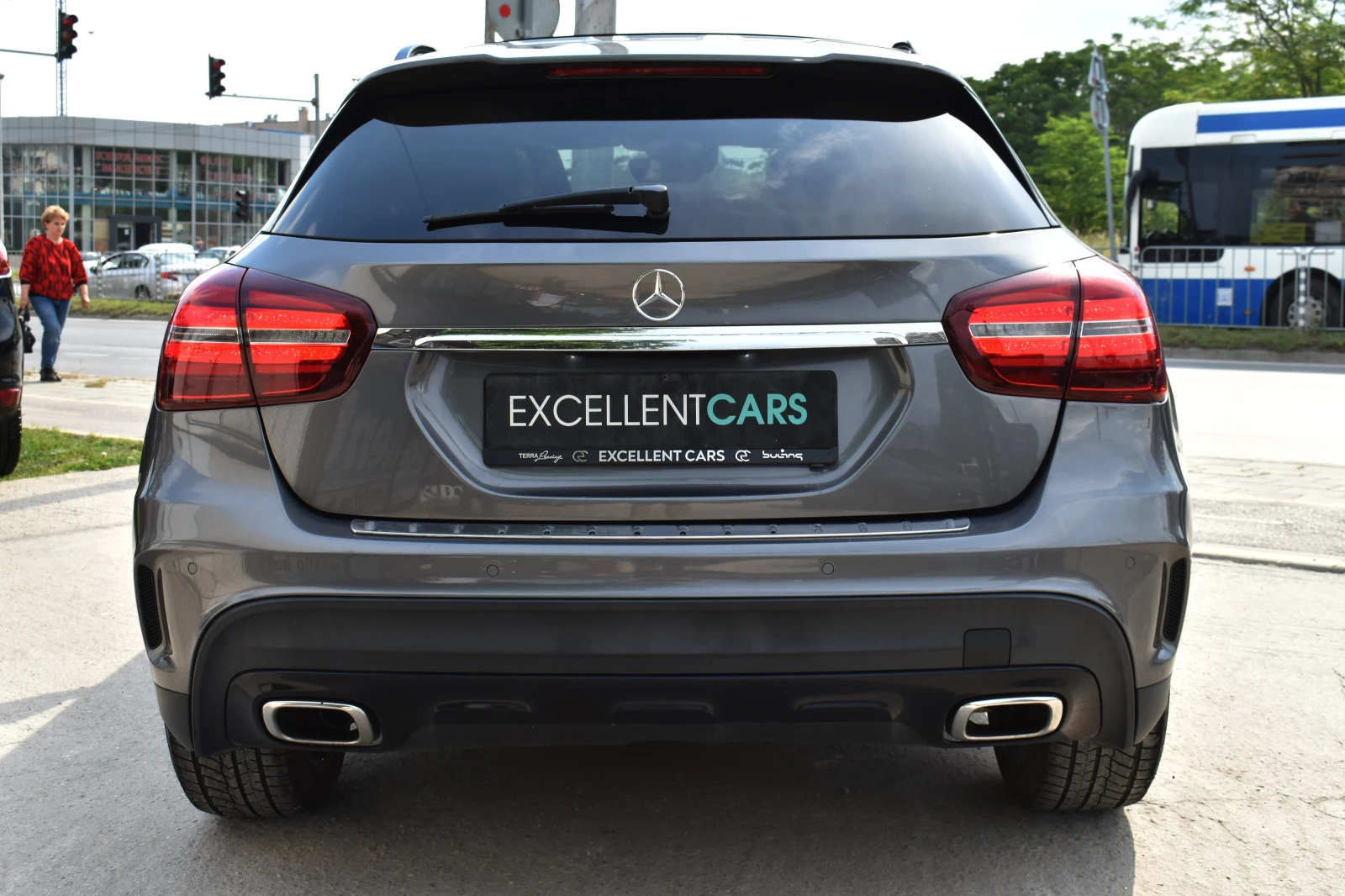 Mercedes-Benz GLA 220 AMG* PANORAMA* H-CARDON* LINE-ASSIST - изображение 6