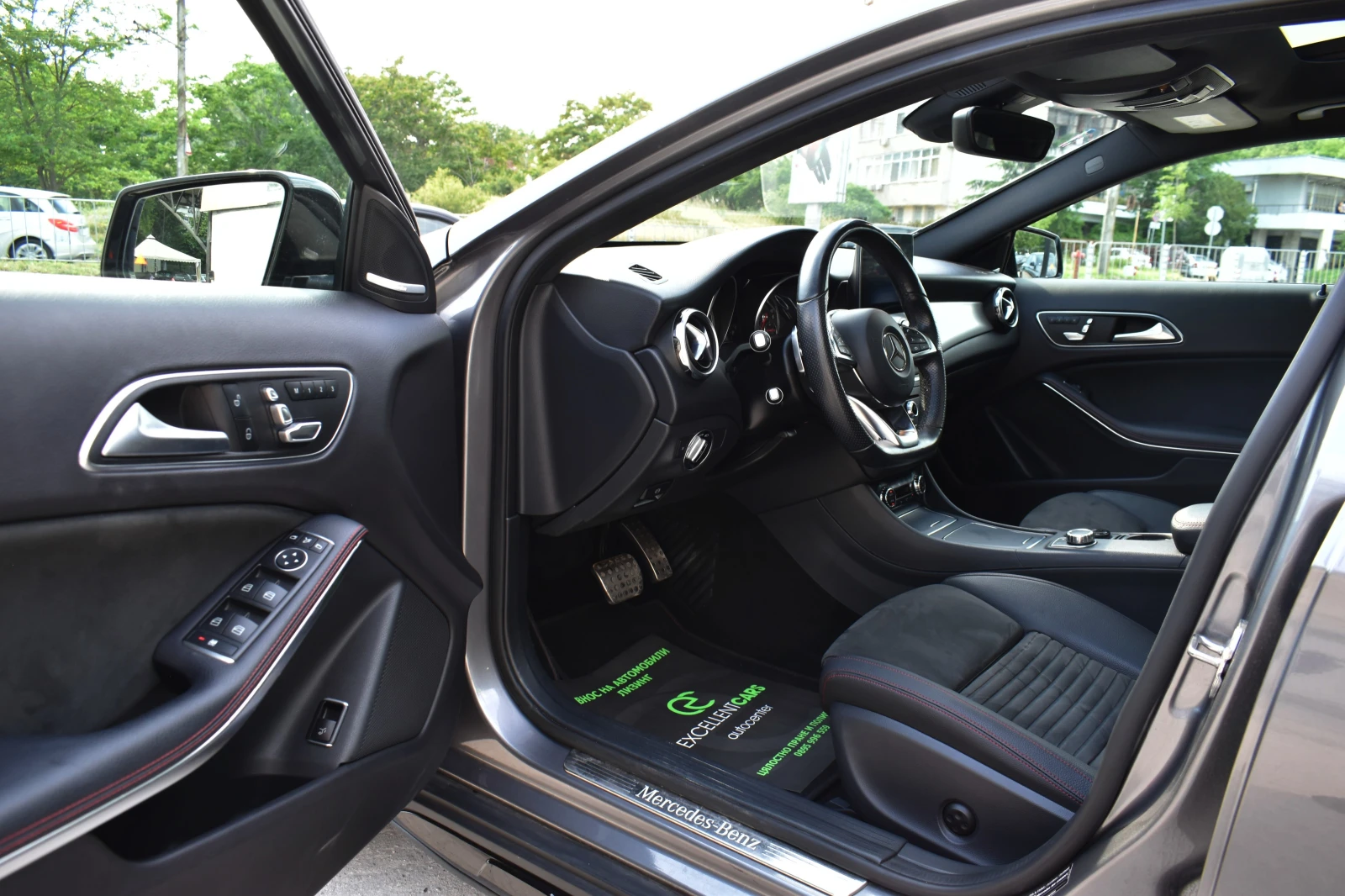 Mercedes-Benz GLA 220 AMG* PANORAMA* H-CARDON* LINE-ASSIST - изображение 8