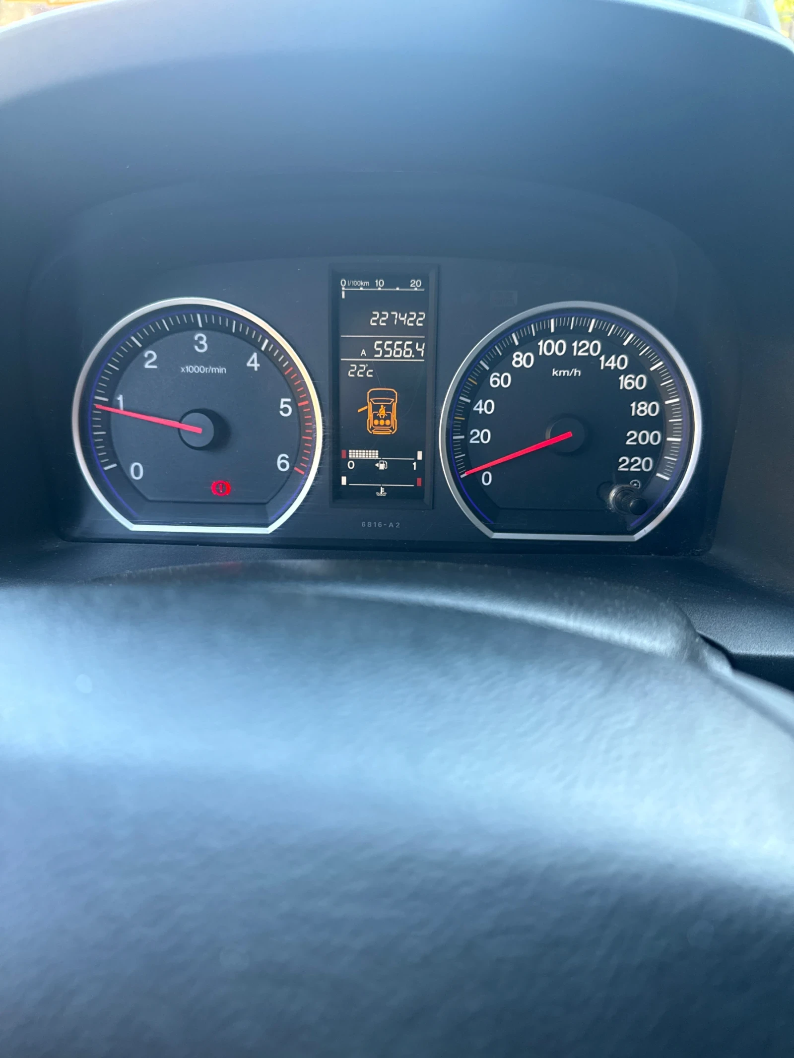 Honda Cr-v 2.2 i-DTEC, КАСКО, РЕАЛНИ КИЛОМЕТРИ, 4х4 - изображение 6