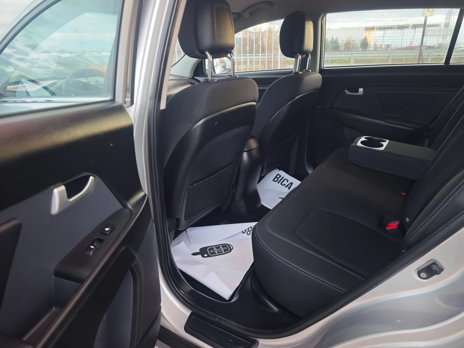 Kia Sportage 2.0CRDI 4X4 136�.� | Mobile.bg � ����������� 11