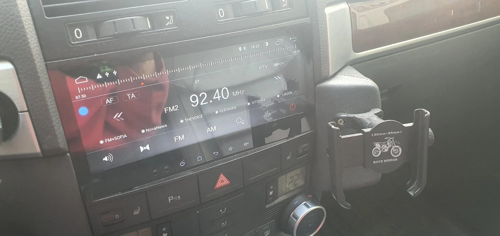 VW Touareg, снимка 8 - Автомобили и джипове - 53941824