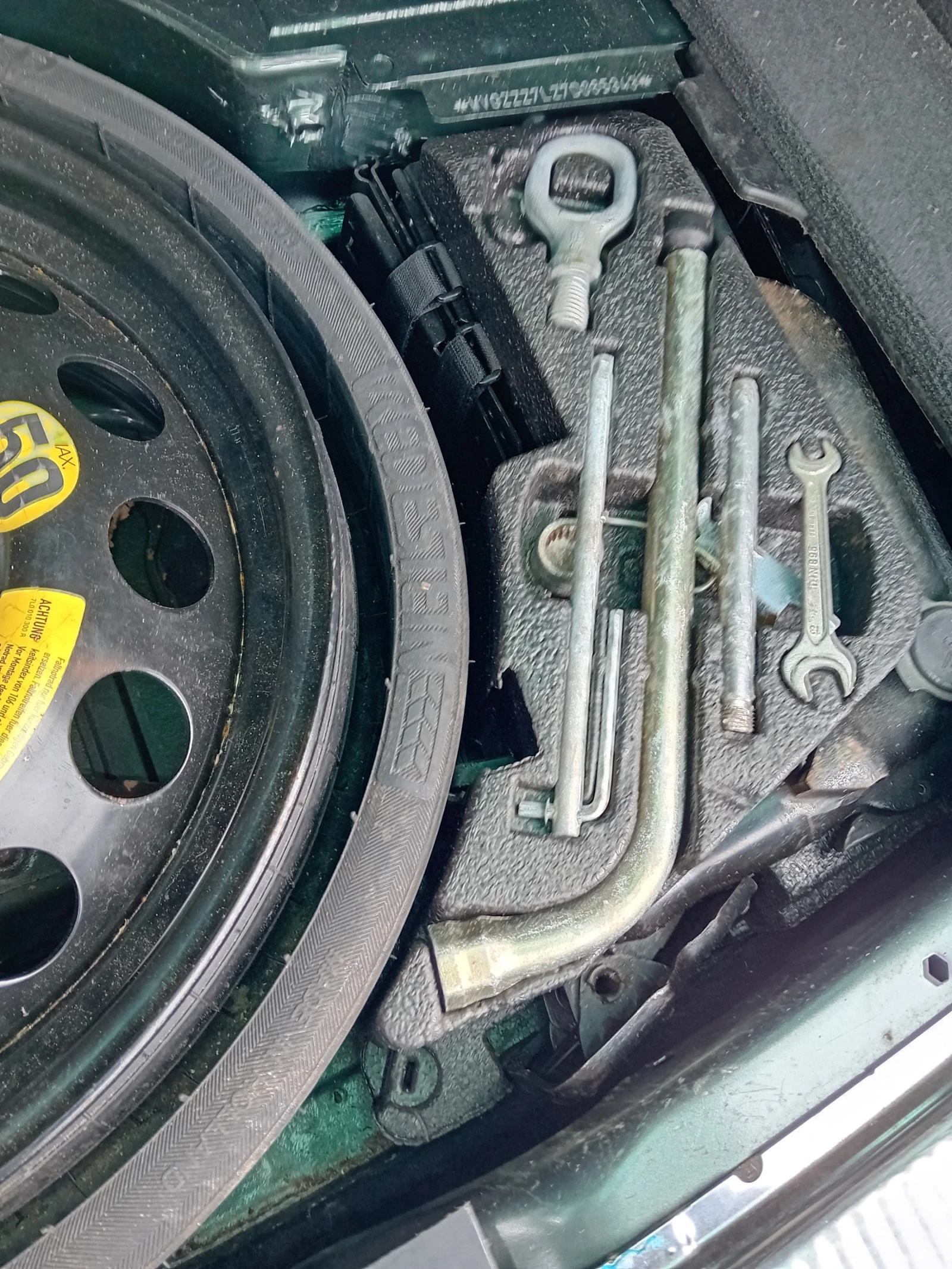 VW Touareg, снимка 6 - Автомобили и джипове - 53941824