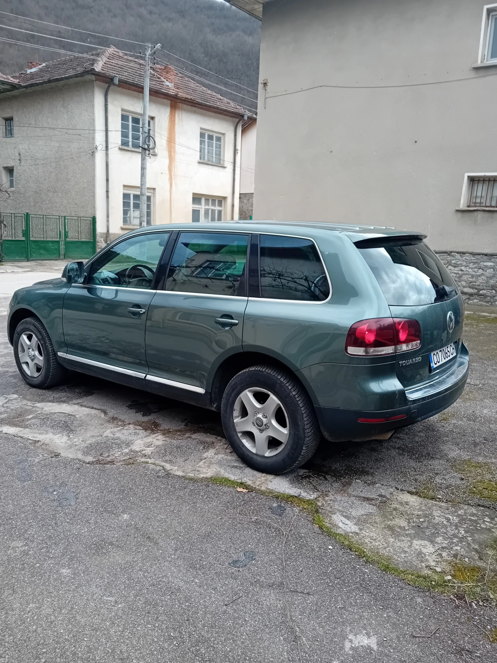 VW Touareg, снимка 2 - Автомобили и джипове - 53941824