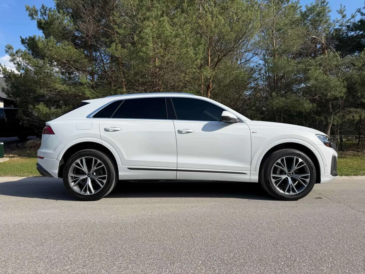 Audi Q8  * Progressiv * БЕЗ ЗАБЕЛЕЖКИ* ПАНОРАМА* 360 КАМЕР, снимка 14 - Автомобили и джипове - 54488260