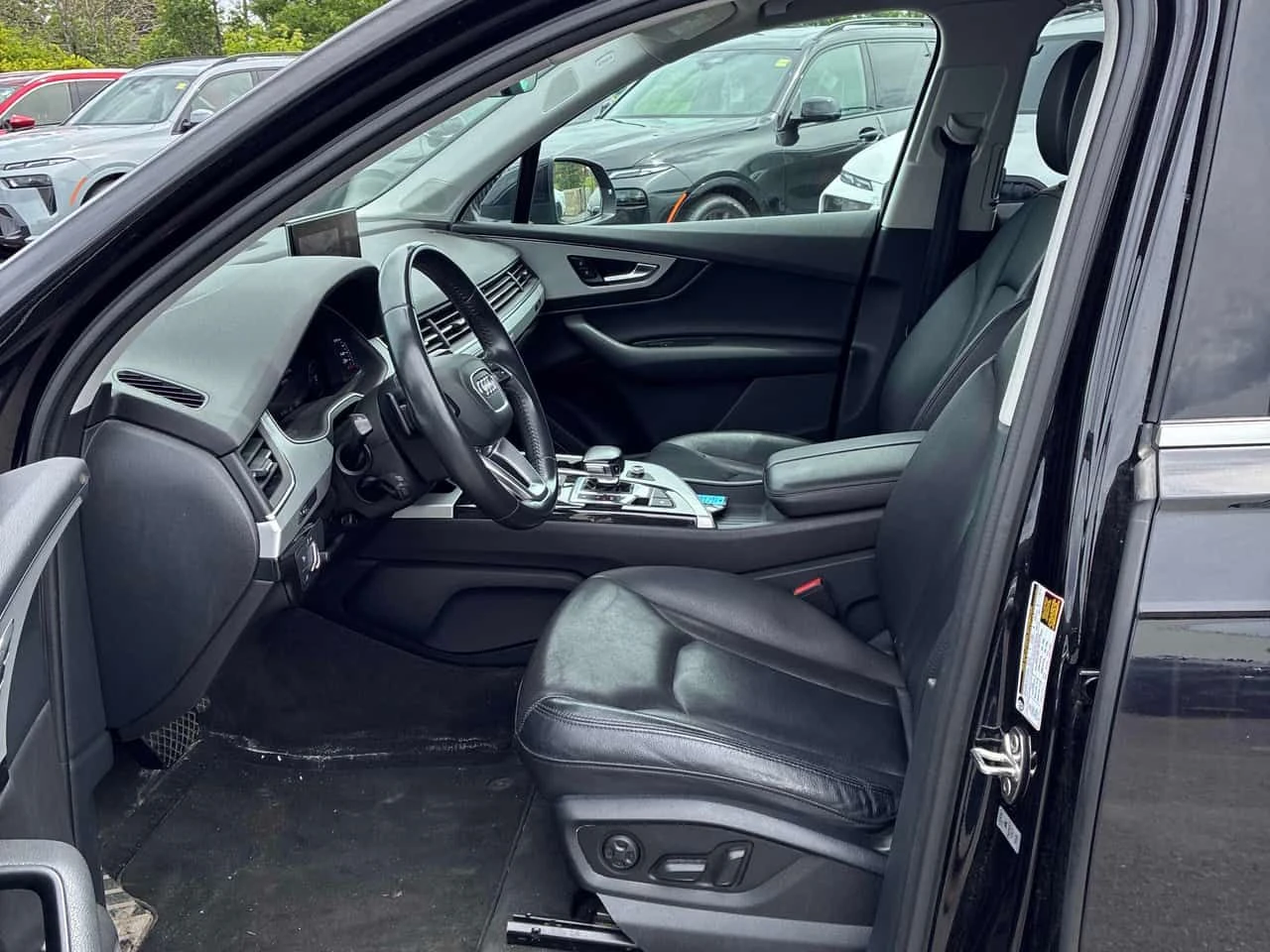 Audi Q7 * Technik * CARFAX * БЕЗ ПЪРВОНАЧАЛНА ВНОСКА, снимка 12 - Автомобили и джипове - 55062696